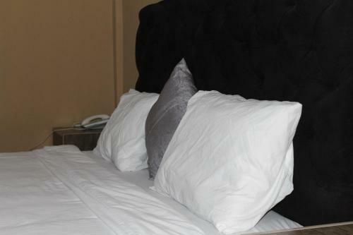 Keqs Hotel