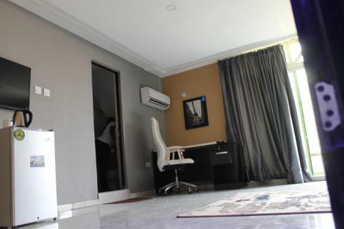 Keqs Hotel