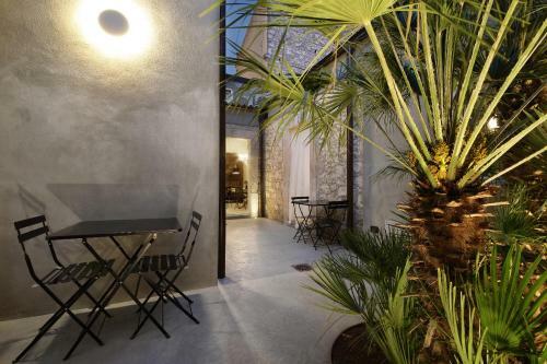 Hostal Isonzo Suites