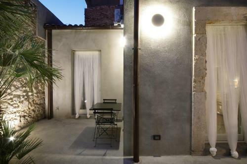 Hostal Isonzo Suites