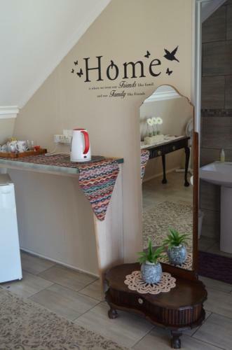 Hostal Sondela Bed & Breakfast