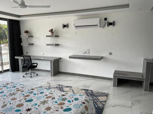 Modern 5-bedroom Villa With Pool, (A Kids Heaven).