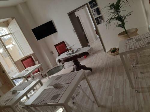 Bed & Breakfast Arch�