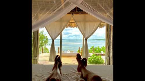 Hostal Room In Bb - Rock And Sea Resort,baobab Suite