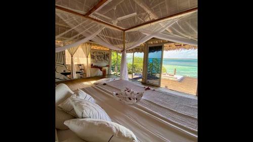 Hostal Room In Bb - Rock And Sea Resort,baobab Suite