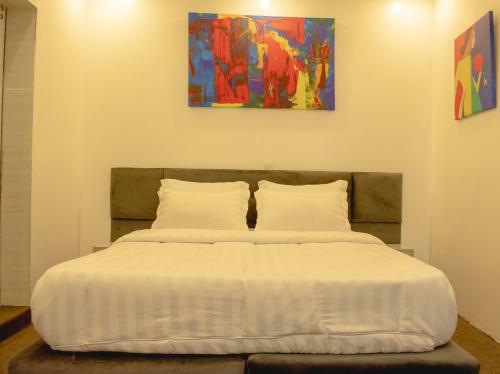 Hotel Apartments By Jenriana Allen 1a