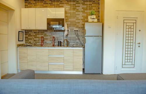 Hotel Apartments By Jenriana Allen 1a