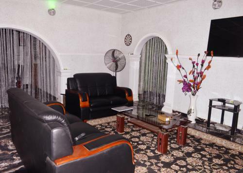 3 Bedroom Shortlet Apartment