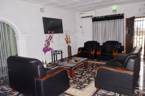 3 Bedroom Shortlet Apartment