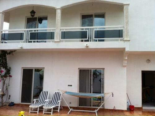 Villa � Thi�s Avec Piscine � 15mn de L'a�roport