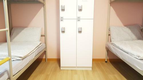 Hostal Geranium Ladies Guesthouse