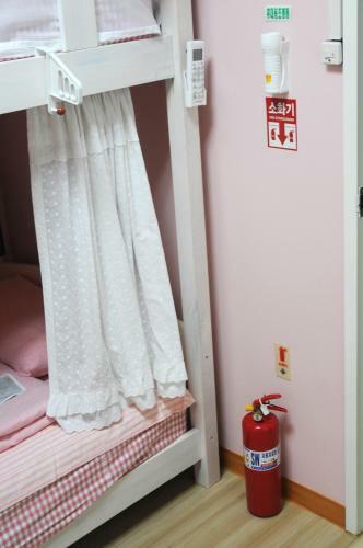 Hostal Geranium Ladies Guesthouse