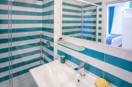 Leone Rosso Apartments