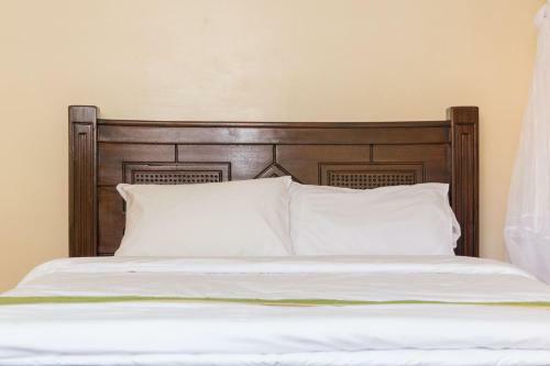 Hostal Celio Jardine Lavington