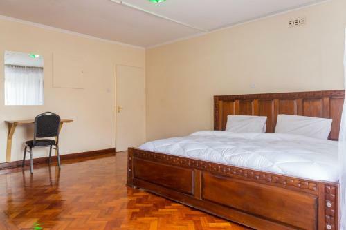 Hostal Celio Jardine Lavington