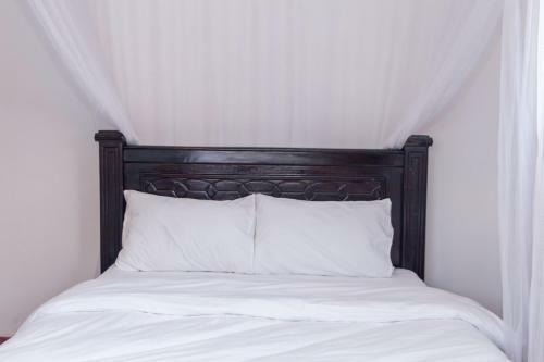 Hostal Celio Jardine Lavington