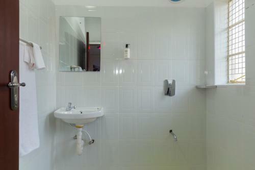 Hostal Celio Jardine Lavington