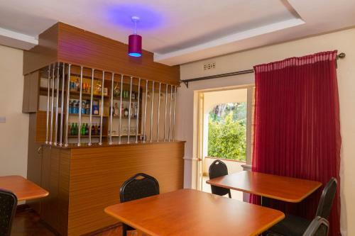 Hostal Celio Jardine Lavington