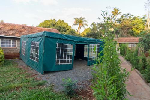 Hostal Celio Jardine Lavington