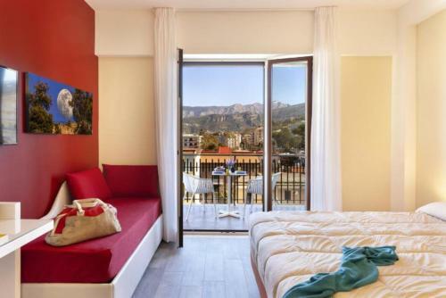 Hostal Parco Tasso Guest House