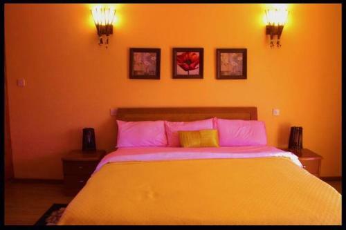 Hostal Emkay Homes