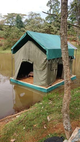 K's Floating Getaway