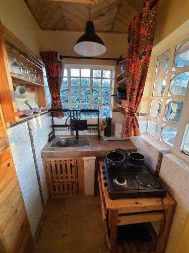 Hostal Enchanting Pallet-themed Olugulu Cottage