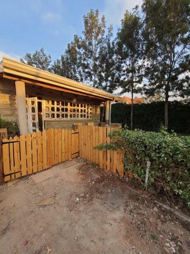 Hostal Enchanting Pallet-themed Olugulu Cottage