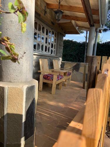 Hostal Enchanting Pallet-themed Olugulu Cottage
