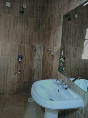 Nairobi Glory Palace Hotel Ltd
