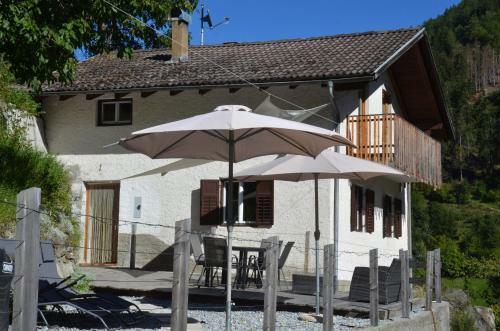 Stilfser H�uschen Mit Blick Auf K�nig Ortler