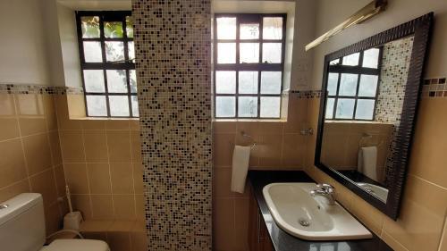 Peaceful, Spacious, Open-plan 2br Apartment Set In Large Mature Garden.