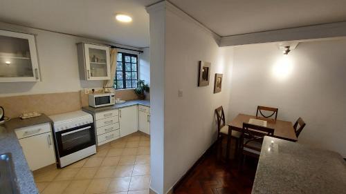 Peaceful, Spacious, Open-plan 2br Apartment Set In Large Mature Garden.