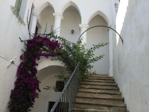 Borgo Petelia, Palazzo Capozza
