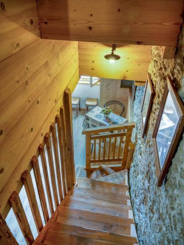 Linda E Tonin