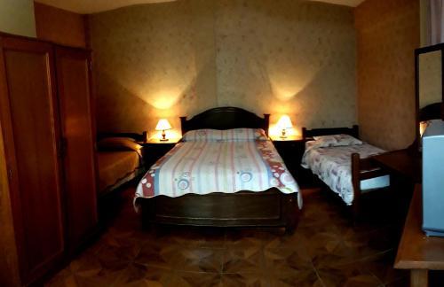 Hostal Versalles