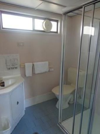 Hotel Nepean Shores Riverside Resort & Conference Centre