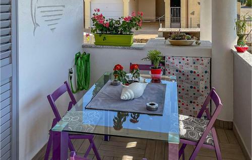 Awesome Home In Tanaunella With Wifi And 2 Bedrooms