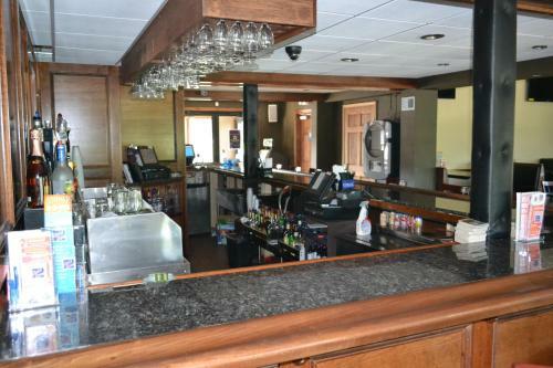 Hotel Latham Inn