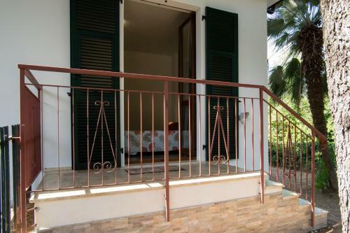 B&B Zac House