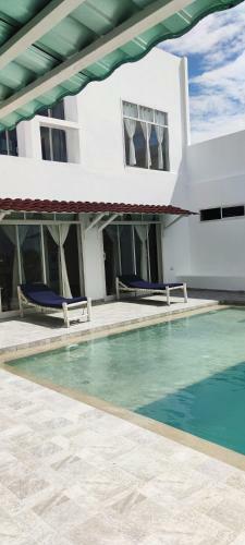 Bed & Breakfast Atlantis Villa