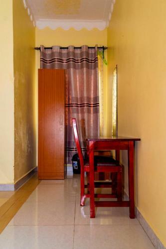 Hostal Rainbow Courts