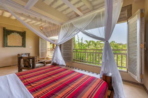Bed & Breakfast Tombo House