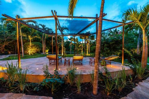 Bed & Breakfast Tombo House