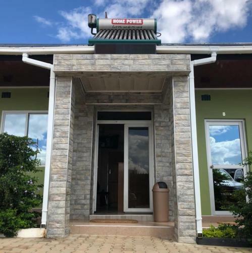 Hostal Naties Guest House