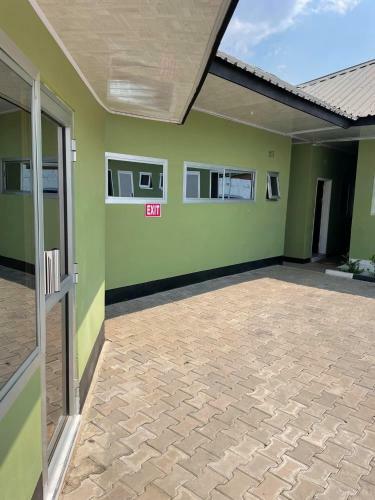Hostal Naties Guest House