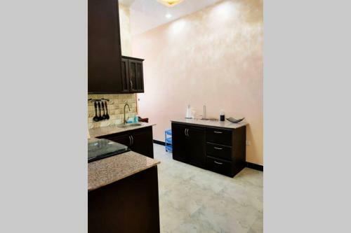 Apartamento Heavenly Apheartment With Backyard Swimming Pool