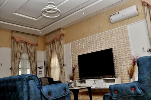 Hera Apartments
