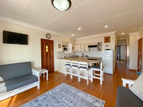 Bob Bouwer Sea View Apartment