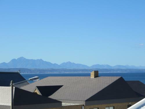Bob Bouwer Sea View Apartment